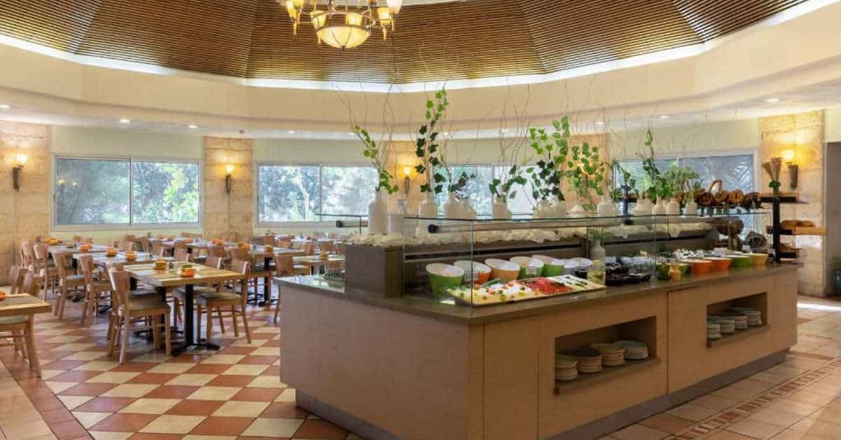 מלון עין גדי קיבוץ