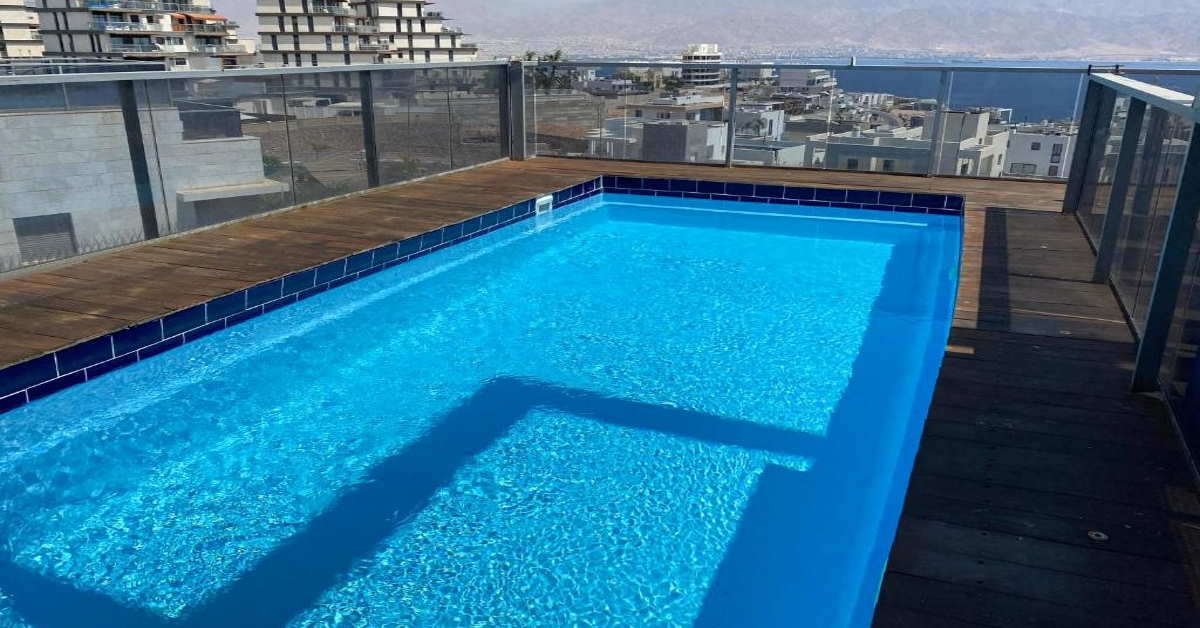 פנטהאוז מדהימה עם נוף לים ובריכה פרטית מחוממת באילת