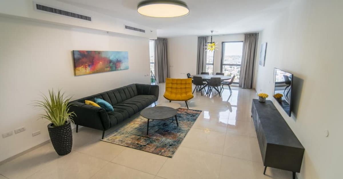 דירה בעיצוב מהמם – 3 חדרי שינה – ג’יי טאוור – נוף מדהים ירושלים