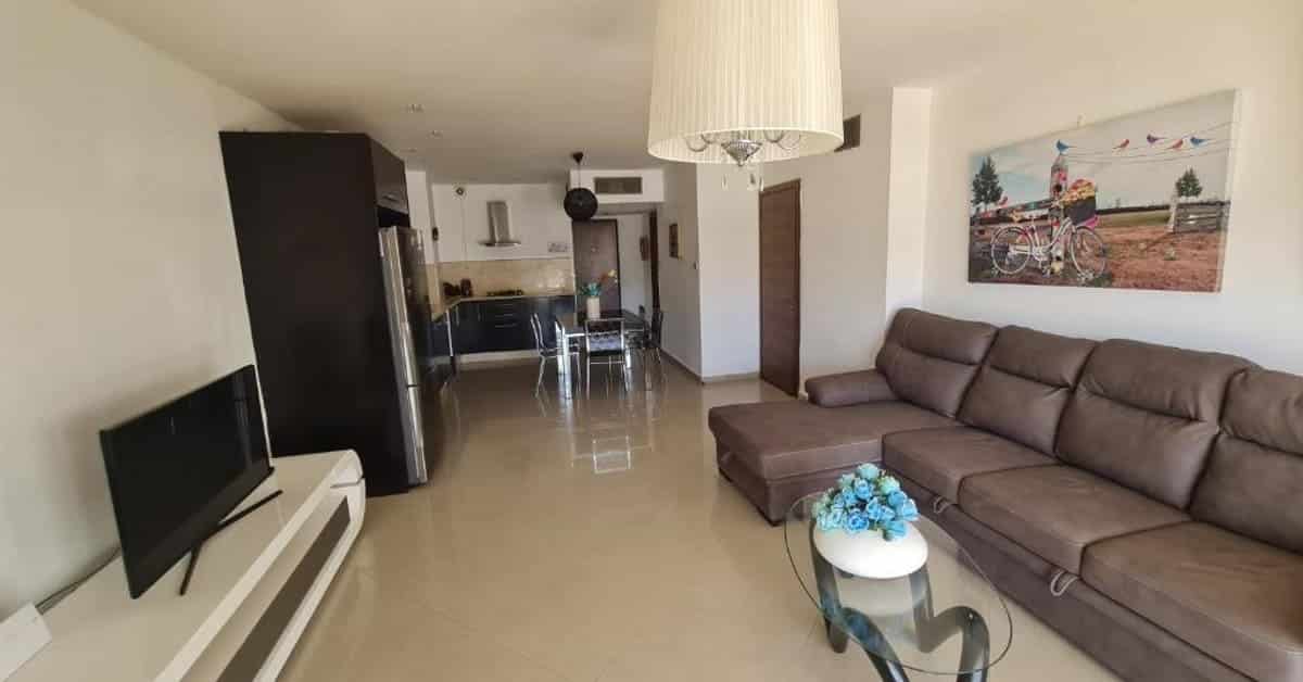 דירת לאקז‘רי – בית מגורים עם בריכה, אילת