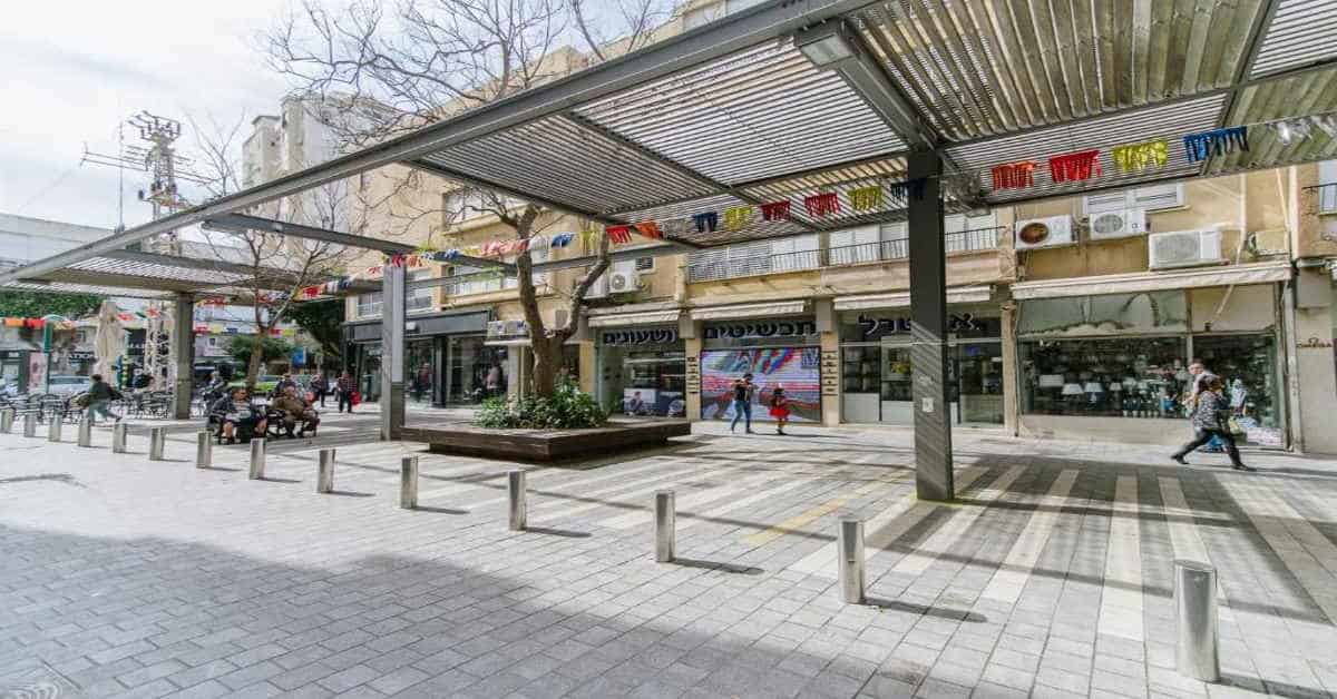 דירה עם מרפסת ברחוב סמילנסקי נתניה