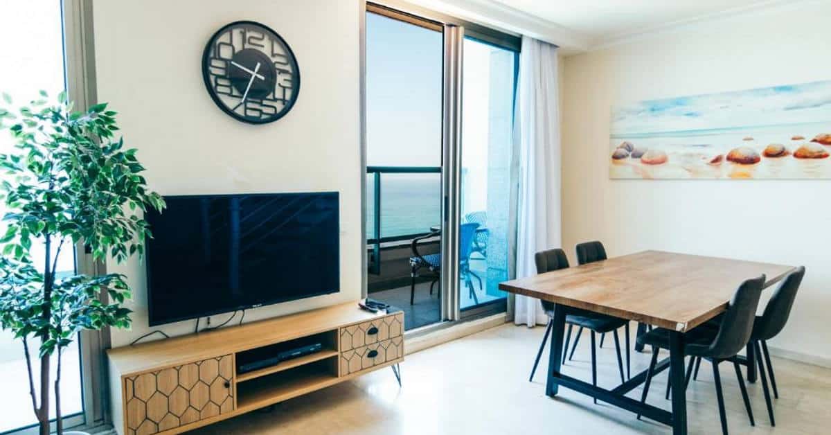 בית הארחה מגדלי חוף הכרמל חיפה